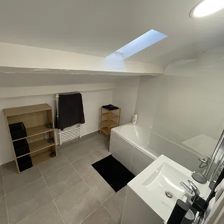 Appartement Avec Coin Nuit *
